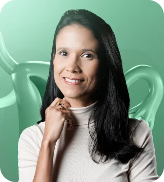 Dra. Luciana com elementos decorativos do método